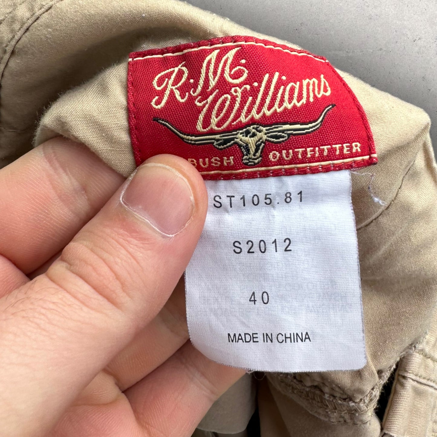 RM WILLIAMS BEIGE CARGO SHORTS VINTAGE