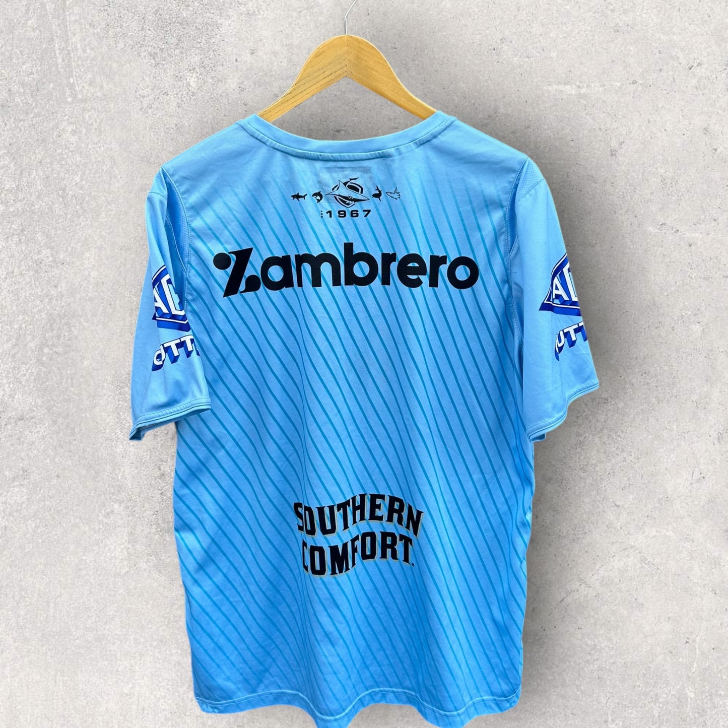 CRONULLA SHARKS PLAYER ISSUED TRAINING SHIRT