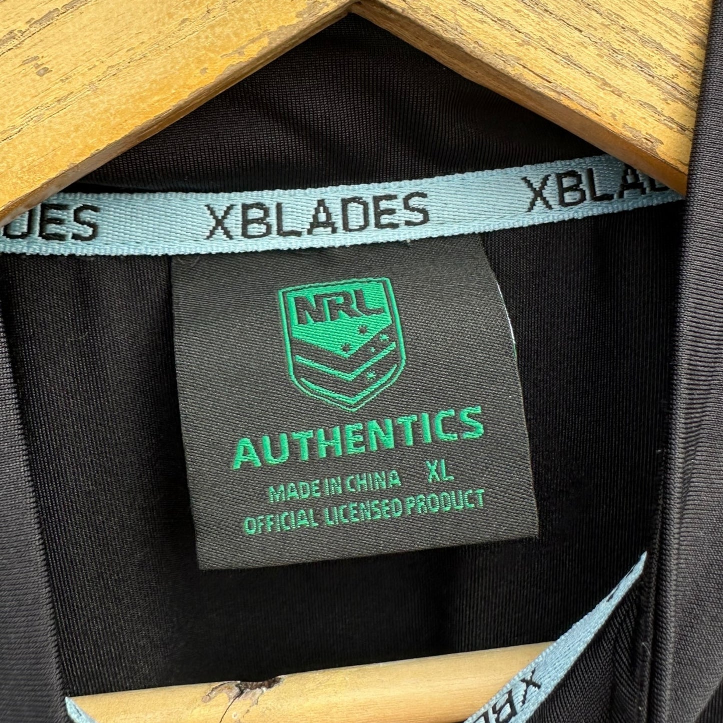 CRONULLA SHARKS PLAYER ISSUED HALF ZIP LONG SLEEVE TRAINING SHIRT