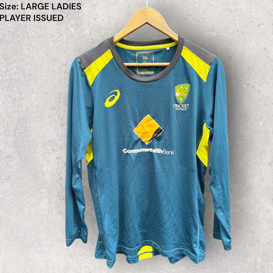 AUSTRALIA CRICKET LONG SLEEVE ASICS PLAYER ISSUED TRAINING SHIRT TO AJ WELLINGTON