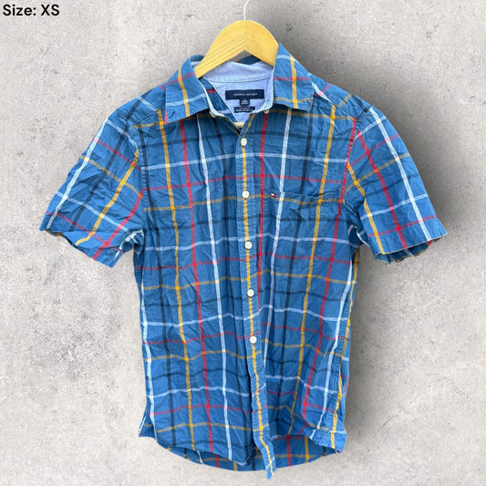 TOMMY HILFIGER CHECKERED SHORT SLEEVE BLUE SHIRT
