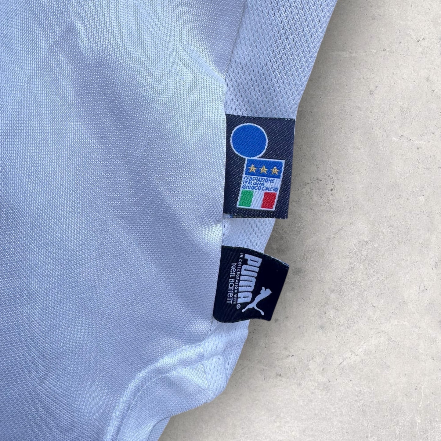 ITALY 2004 AWAY PUMA WHITE INTERNATIONAL SOCCER FOOTBALL JERSEY