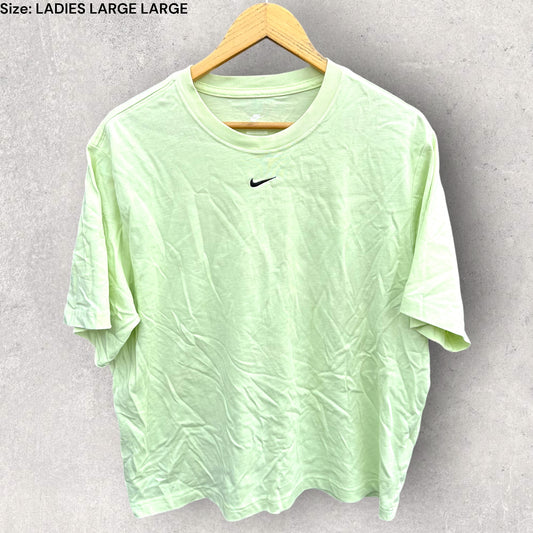 NIKE WOMENS ESSENTIALS BOXY GREEN T-SHIRT