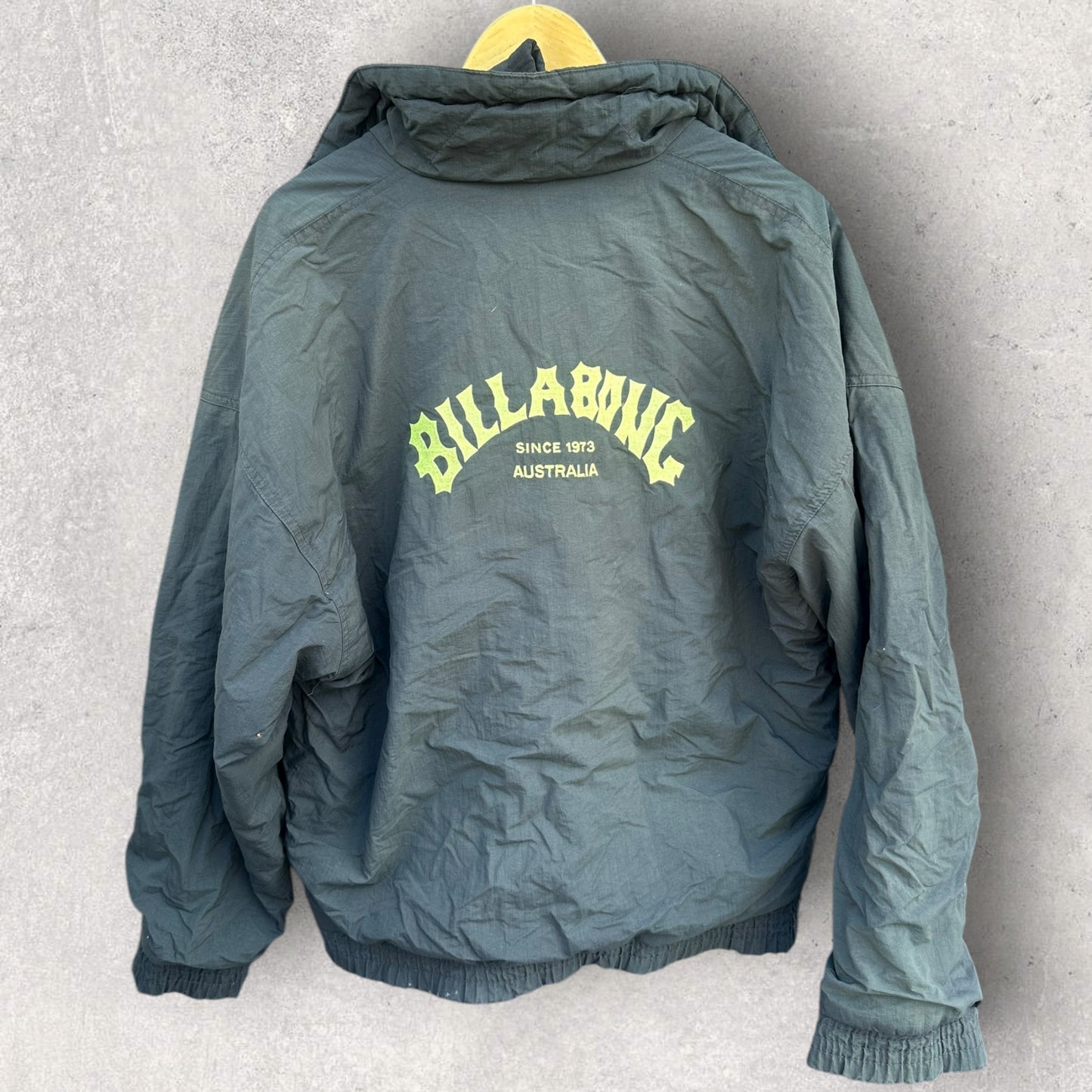 BILLABONG VINTAGE BLACK SURFWEAR JACKET