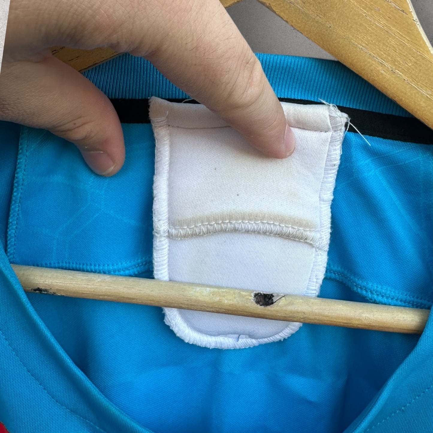 ADELAIDE STRIKERS BBL PLAYER WORN TRAINING NIKE SHIRT ISSUED TO H THORNTON