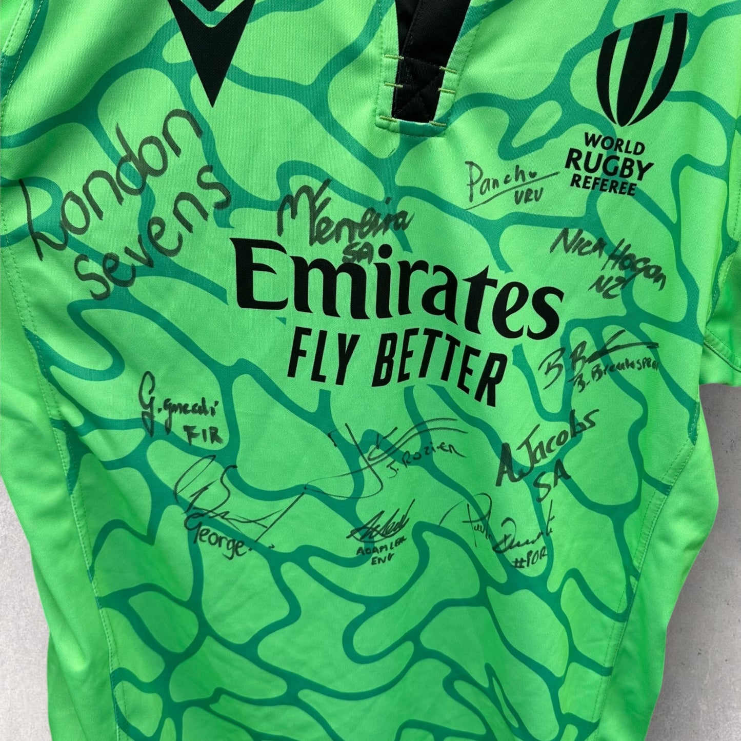 WORLD RUGBY REFEREES LONDON 7S MATCH WORN JERSEY SIGNED BY REFEREES FROM TOURNAMENT
