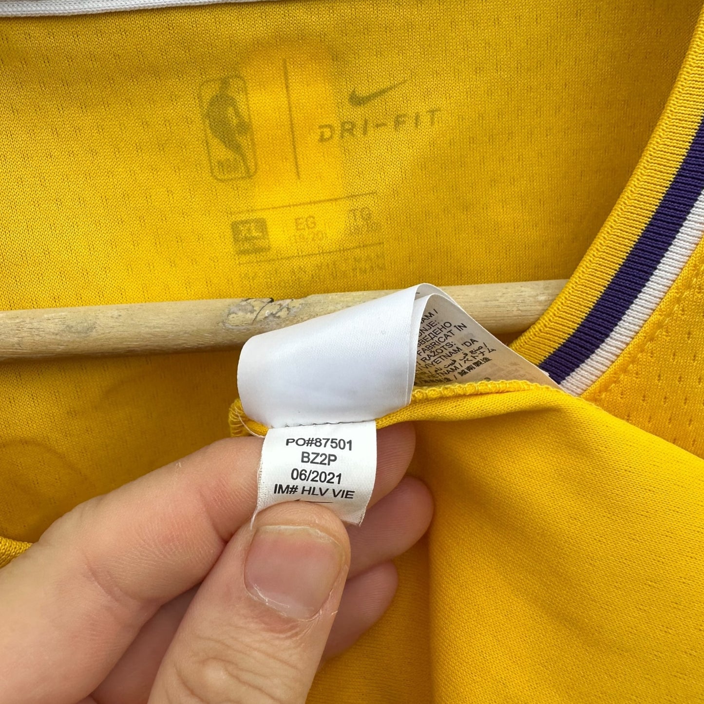 LEBRON JAMES LA LAKERS NIKE 2021 SWINGMAN JERSEY