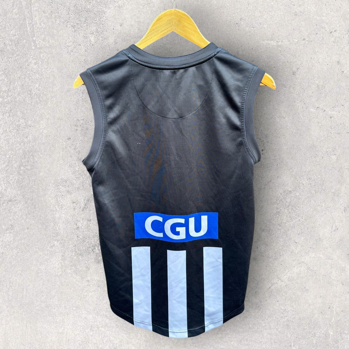 COLLINGWOOD MAGPIES KIDS ON FIELD AFL GUERNSEY
