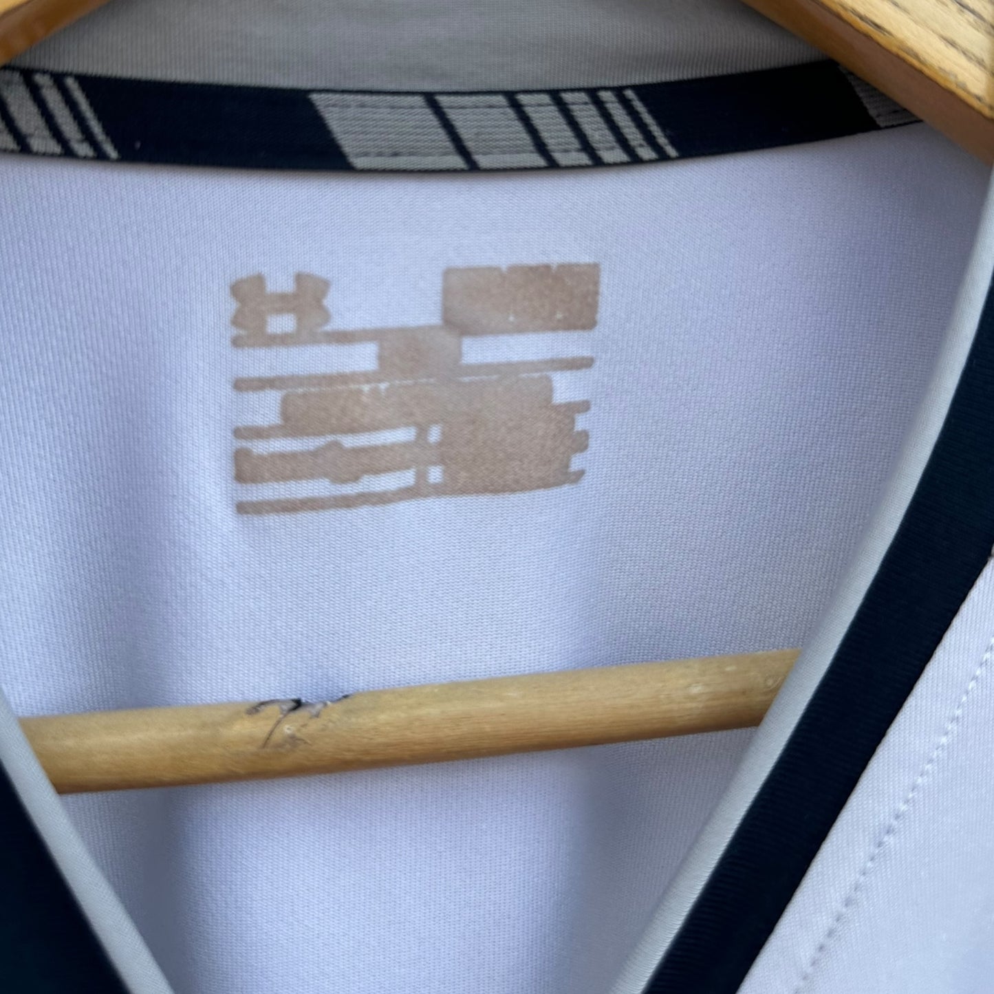 TOTTENHAM HOTSPURS 2015-2016 HOME UNDER ARMOUR FOOTBALL JERSEY