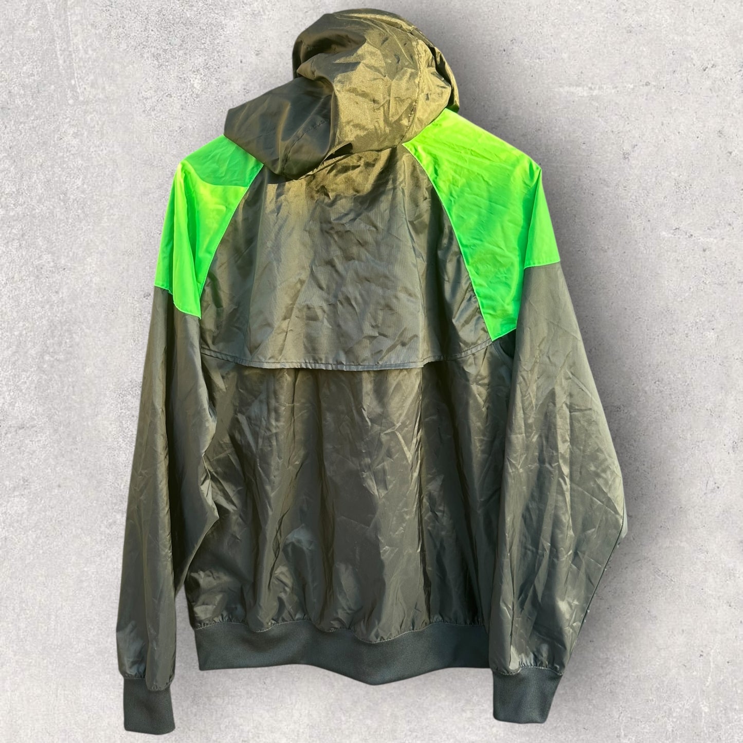 LIVERPOOL FC NIKE WINDRUNNER GREEN AND BLACK JACKET