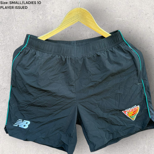 TASMANIA TIGERS NEW BALANCE BLACK CRICKET TRAINING SHORTS ISSUED TO S COYTE