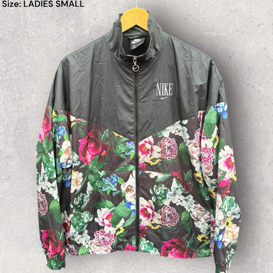NIKE WOMENS FLORAL PRINT WINDBREAKER HOODED JACKET