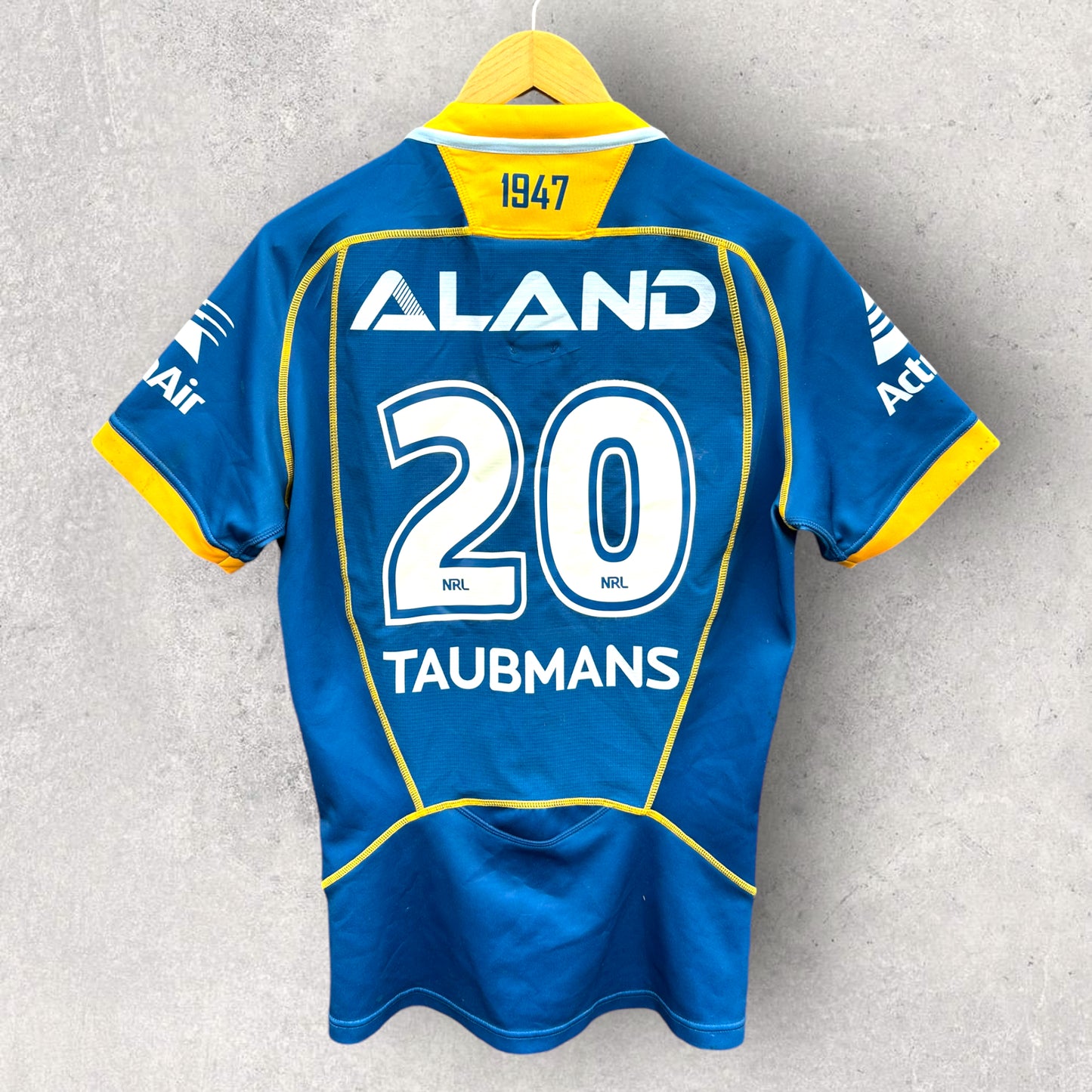 PARRAMATTA EELS 2023 MATCH WORN HOME JERSEY SIGNED BY TEAM