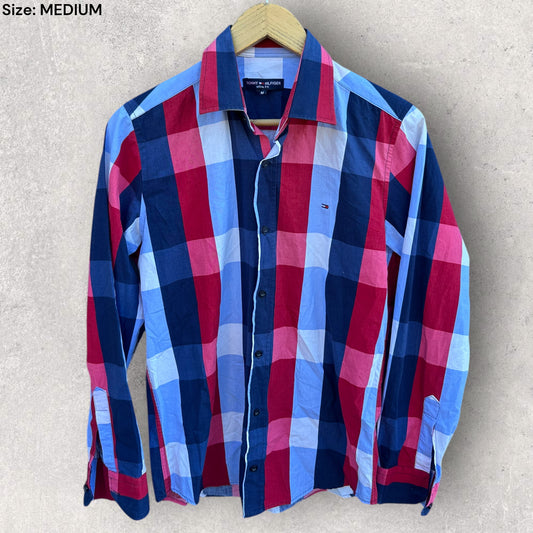 TOMMY HILFIGER WHITE / RED / BLUE BUTTON UP LONG SLEEVE SHIRT