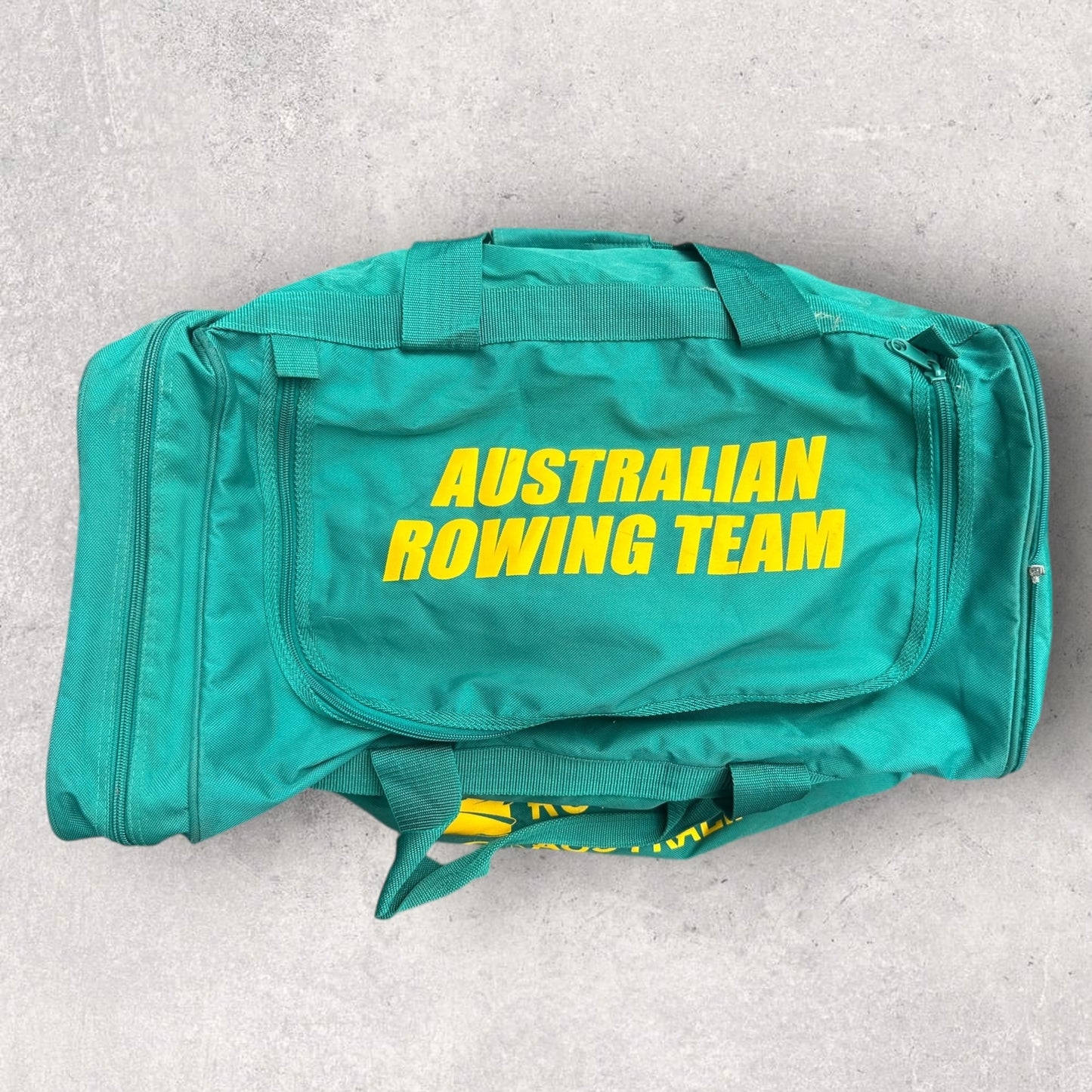 AUSTRALIAN ROWING TEAM VINTAGE ATHLETE ISSUED DUFFEL BAG