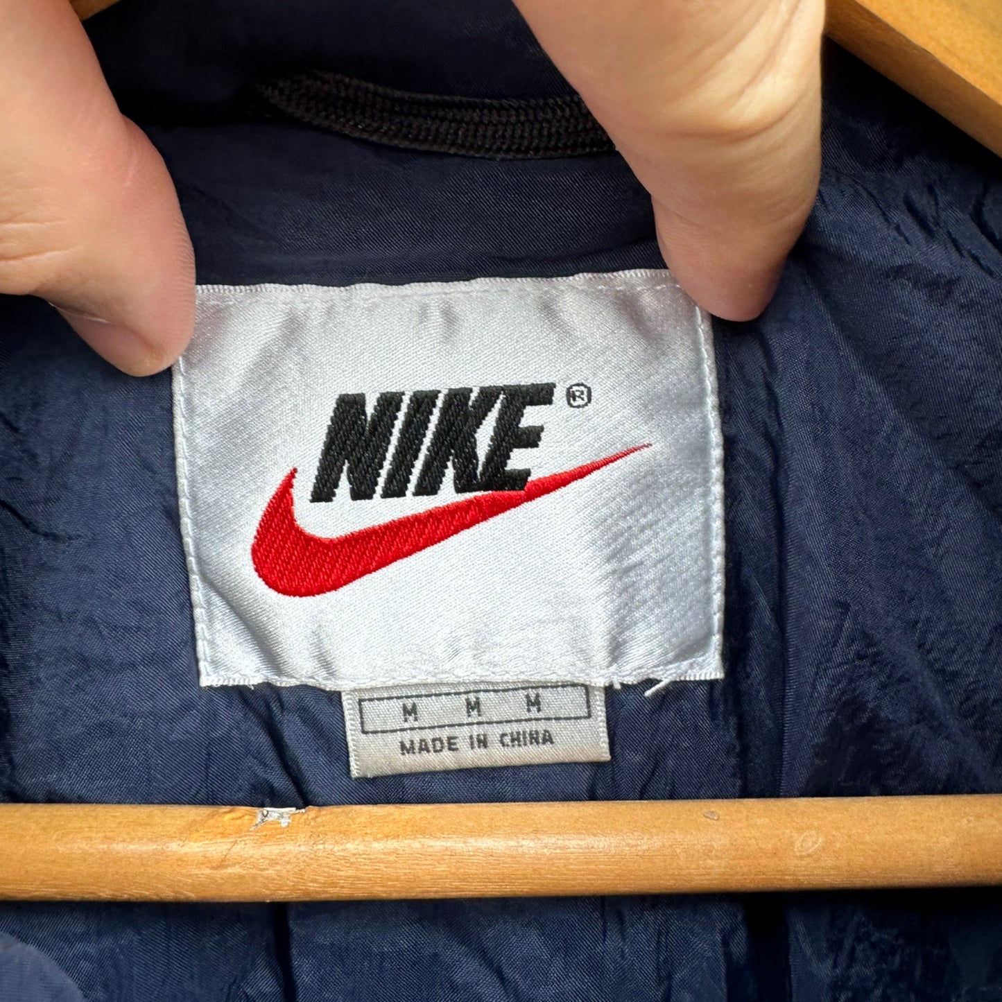 NIKE VINTAGE WINDBREAKER JACKET