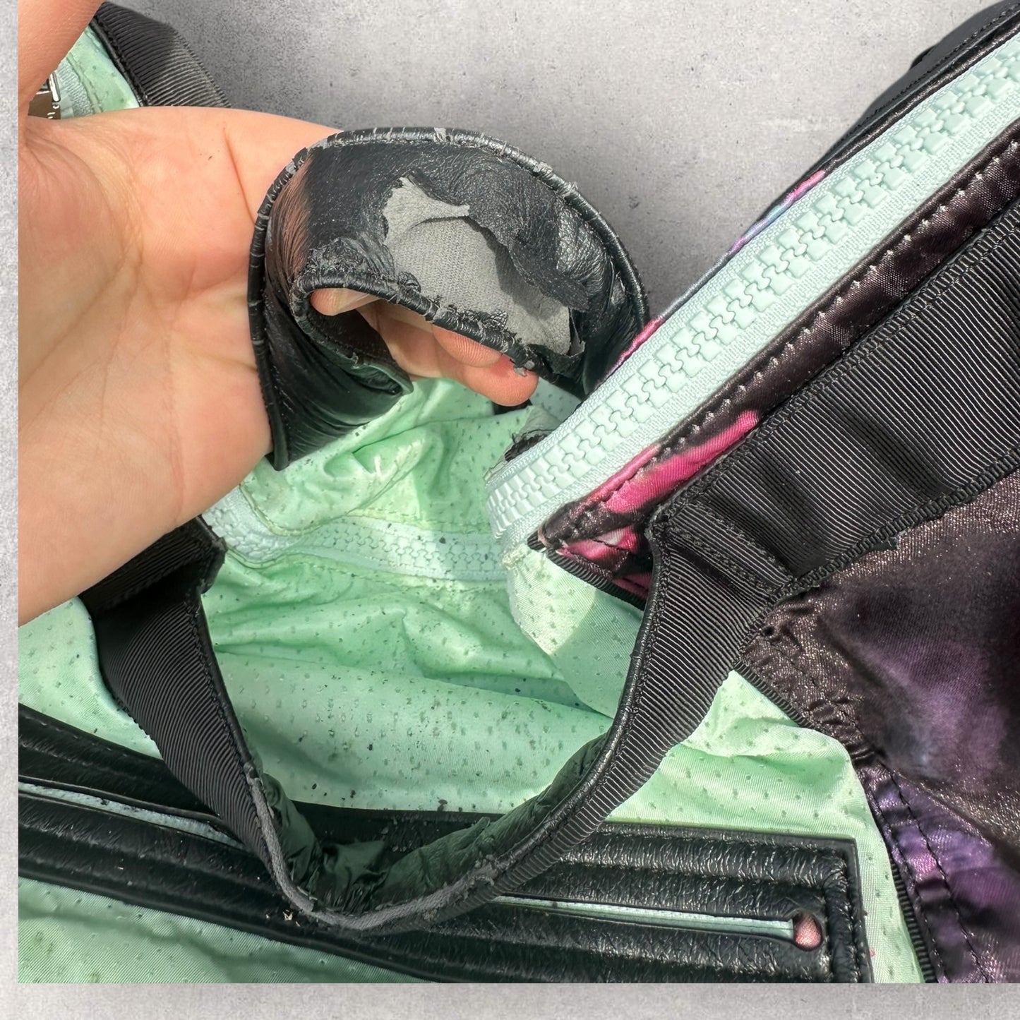 LULULEMON LADIES GYM DUFFEL BAG