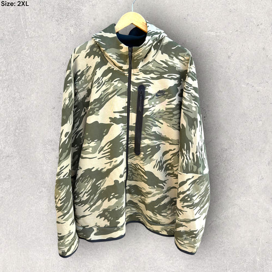 NIKE TECH FLEECE CAMO HOODED JACKET