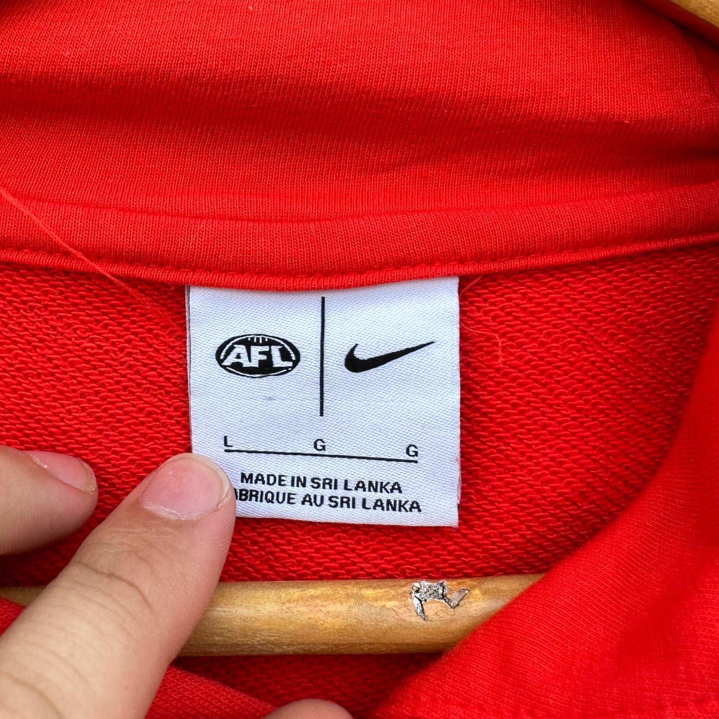 SYDNEY SWANS LADIES NIKE RED HOODED JUMPER