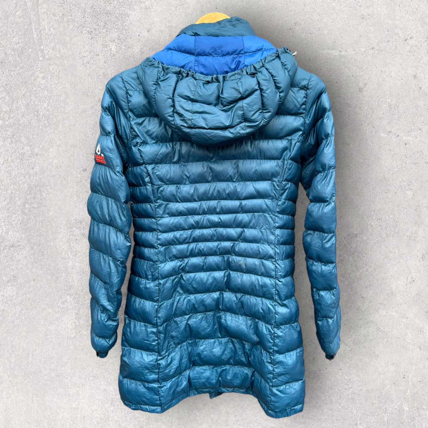 NORTH FACE BLUE PUFFER JACKET