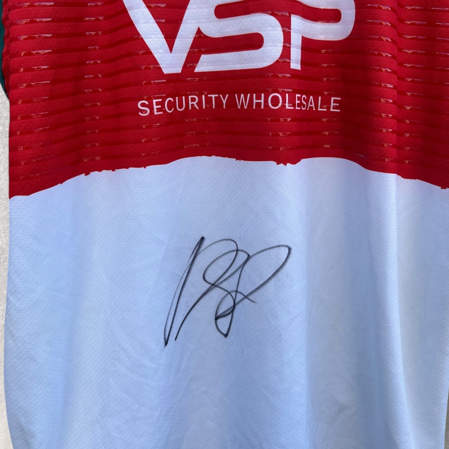 SOUTH SYDNEY RABBITOHS 2023 CAPTAINS RUN JERSEY PLAYER WORN + SIGNED BY DAN SULUKA FIFITA