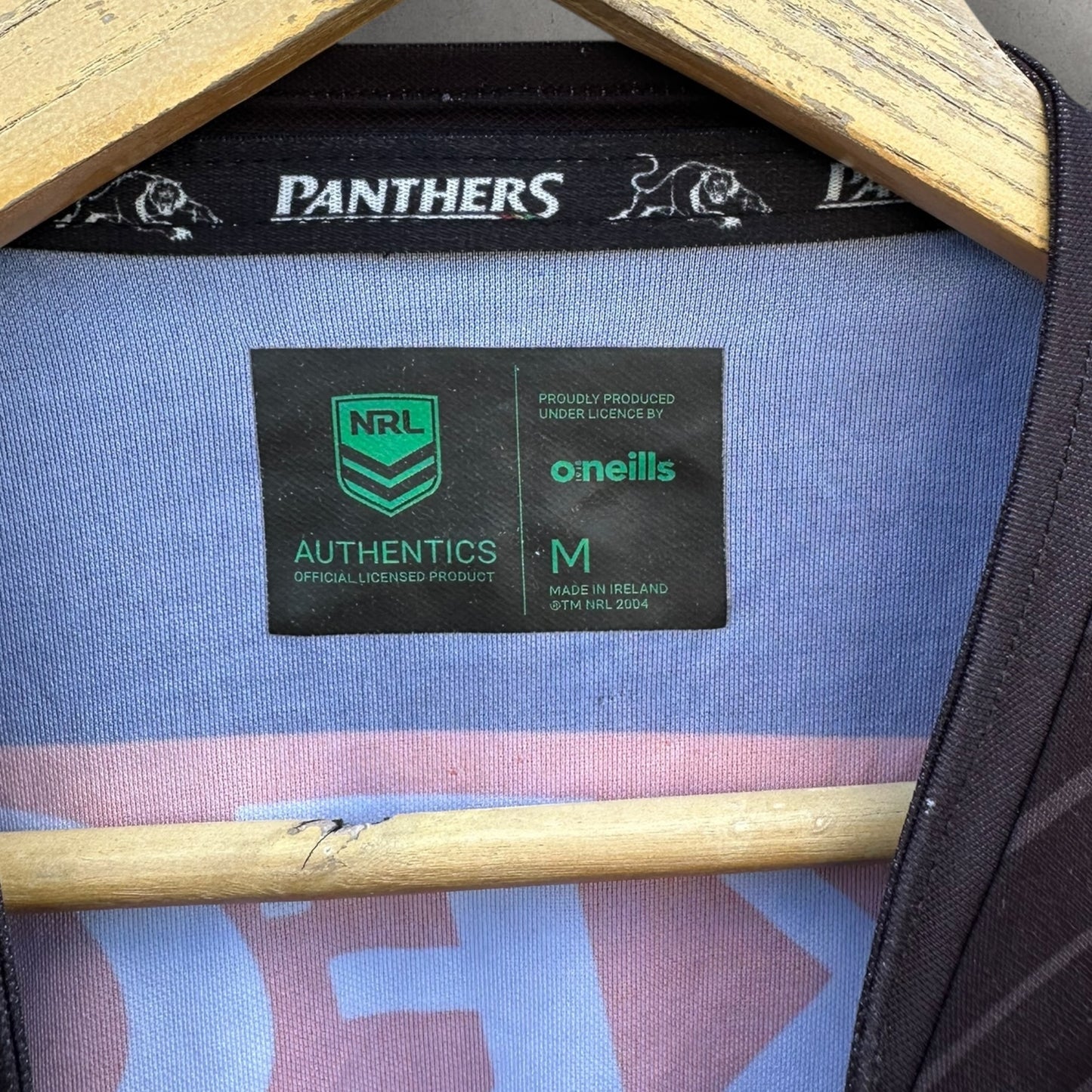 PENRITH PANTHERS 2023 PLAYER ISSUED TRAINING SHIRT TO PRESTON RIKI