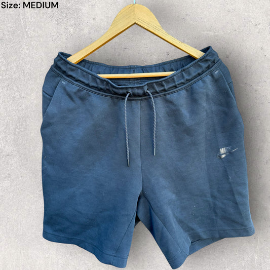 NIKE TECH FLEECE BLACK SHORTS