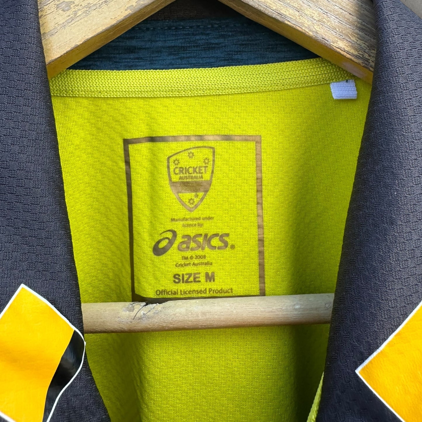 CRICKET AUSTRALIA PLAYER ISSUED ASICS POLO SHIRT TO AJ WELLINGTON