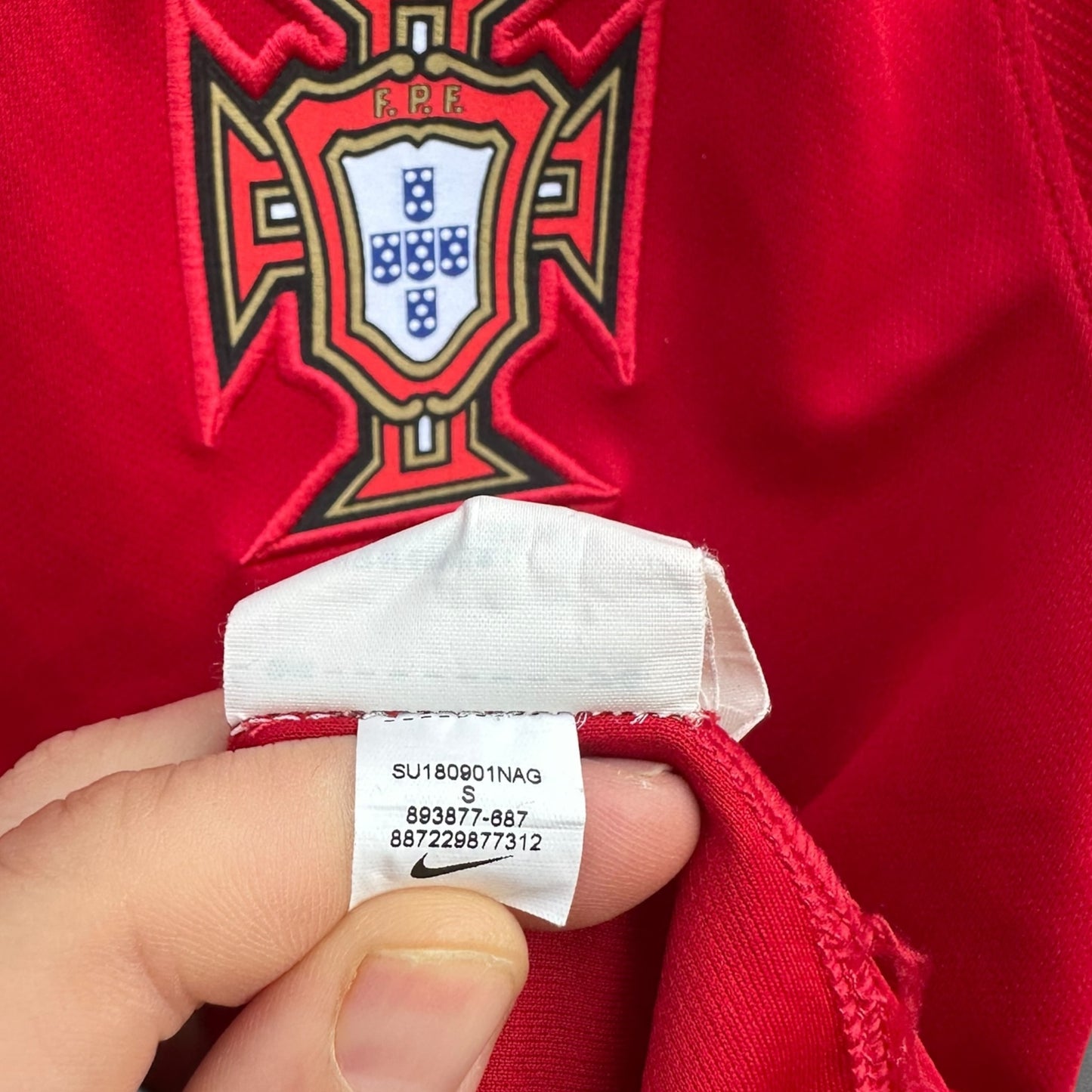 PORTUGAL 2018 NIKE HOME FOOTBALL JERSEY