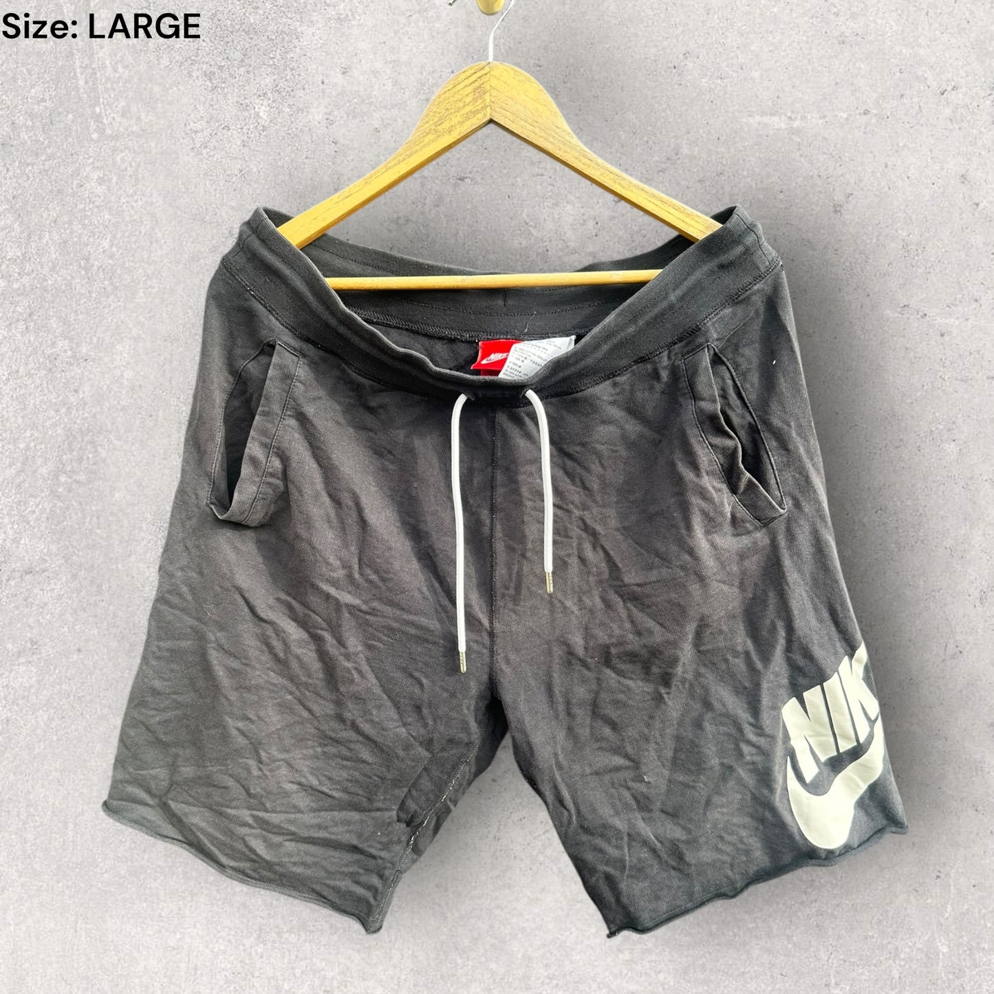 NIKE BLACK MENS SWEAT SHORTS