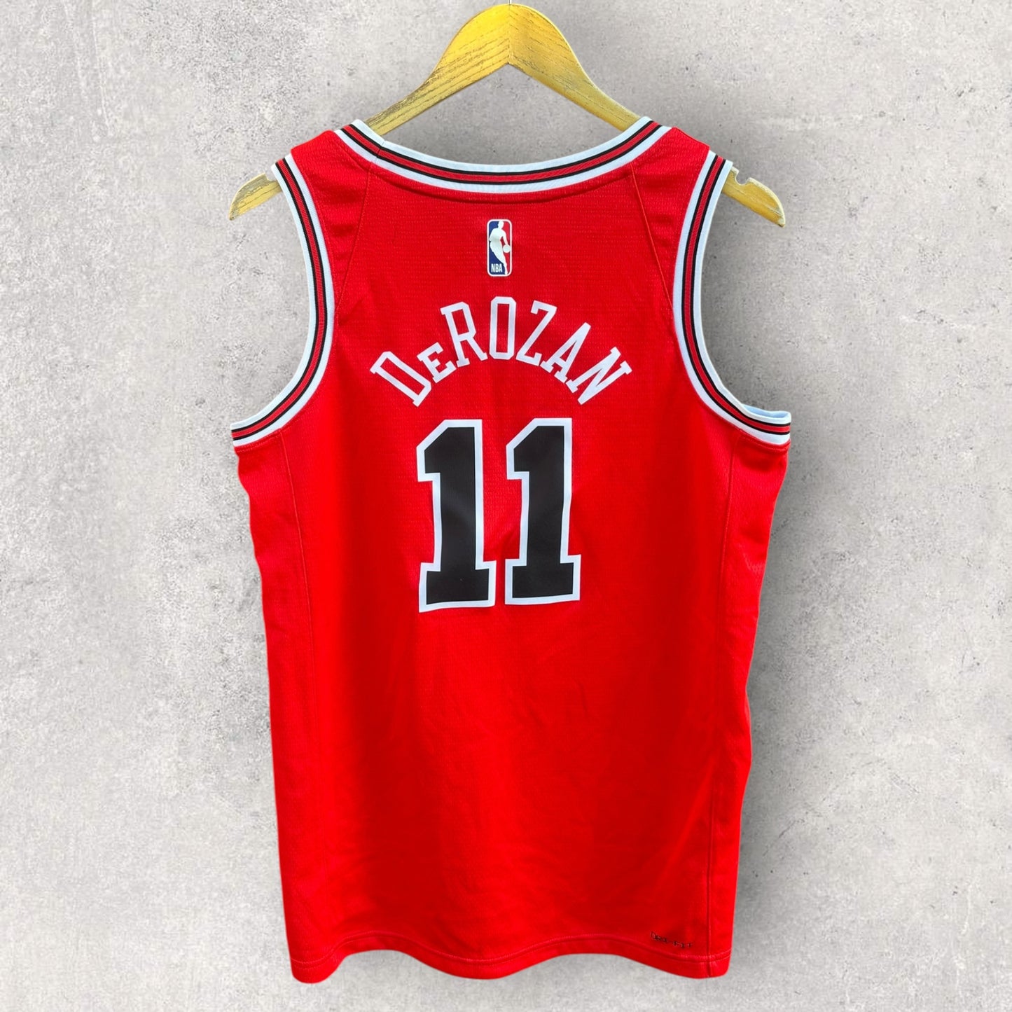 DEMAR DEROZAN CHICAGO BULLS NBA NIKE SWINGMAN JERSEY