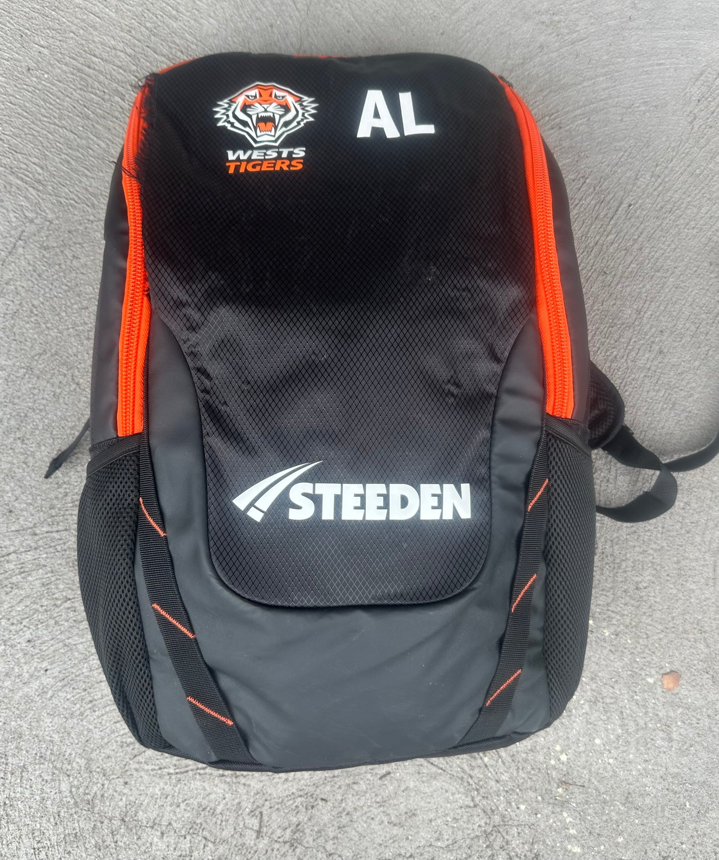 Wests Tigers 2025 Player Issued Backpack to Alex Lobb