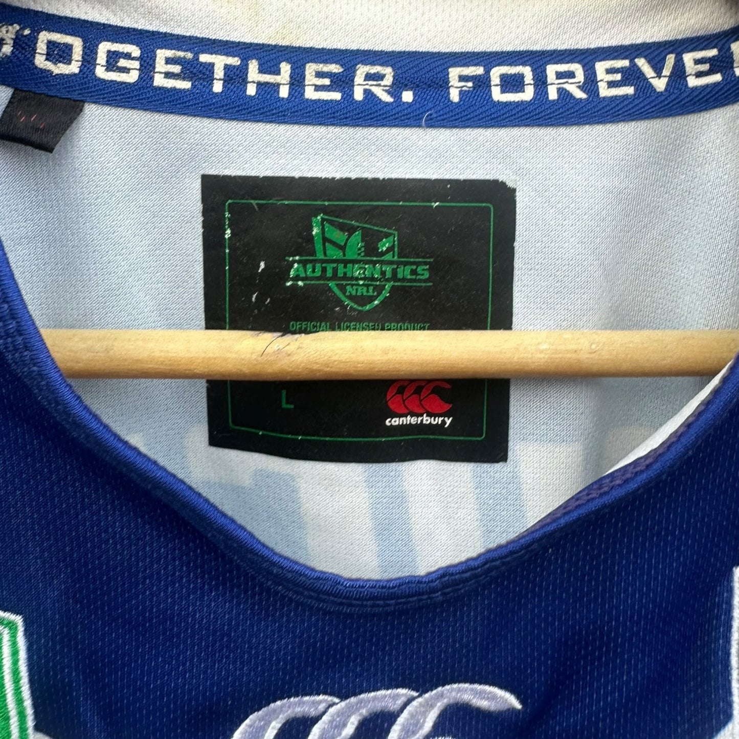 CANTERBURY BULLDOGS 2013 SIGNED HOME JERSEY