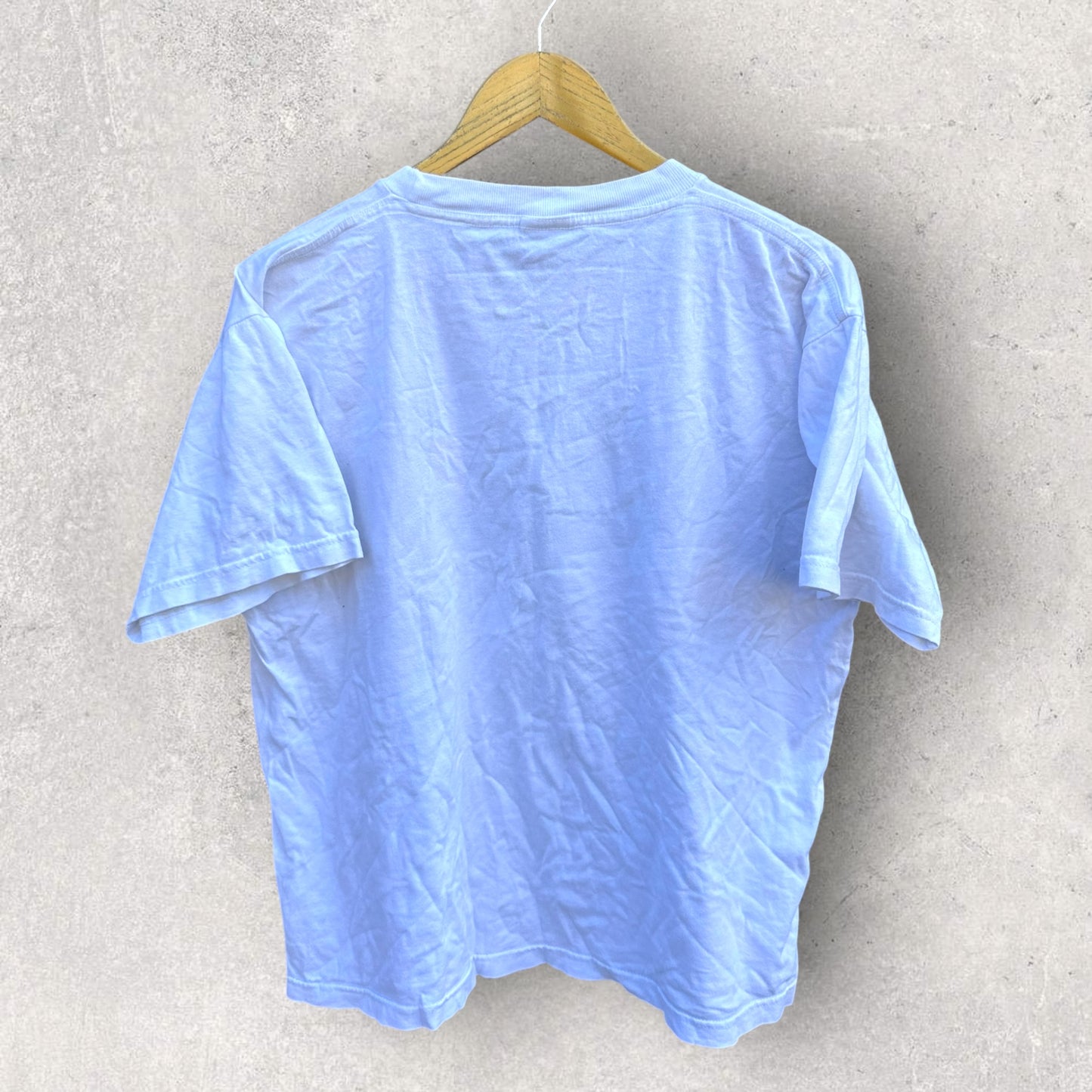 NIKE VINTAGE WHITE SHORT SLEEVED SHIRT