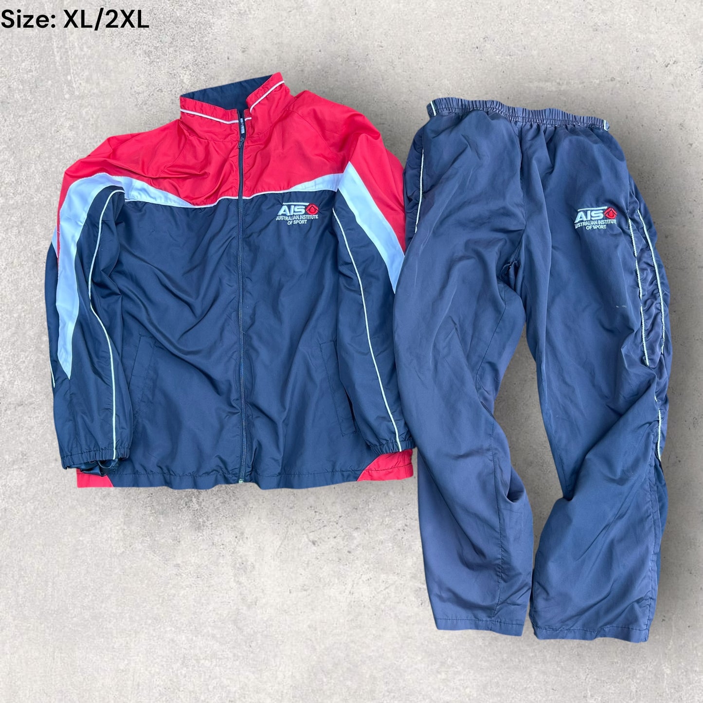 AUSTRALIAN INSTITUTE OF SPORT VINTAGE TRACK SUIT SET