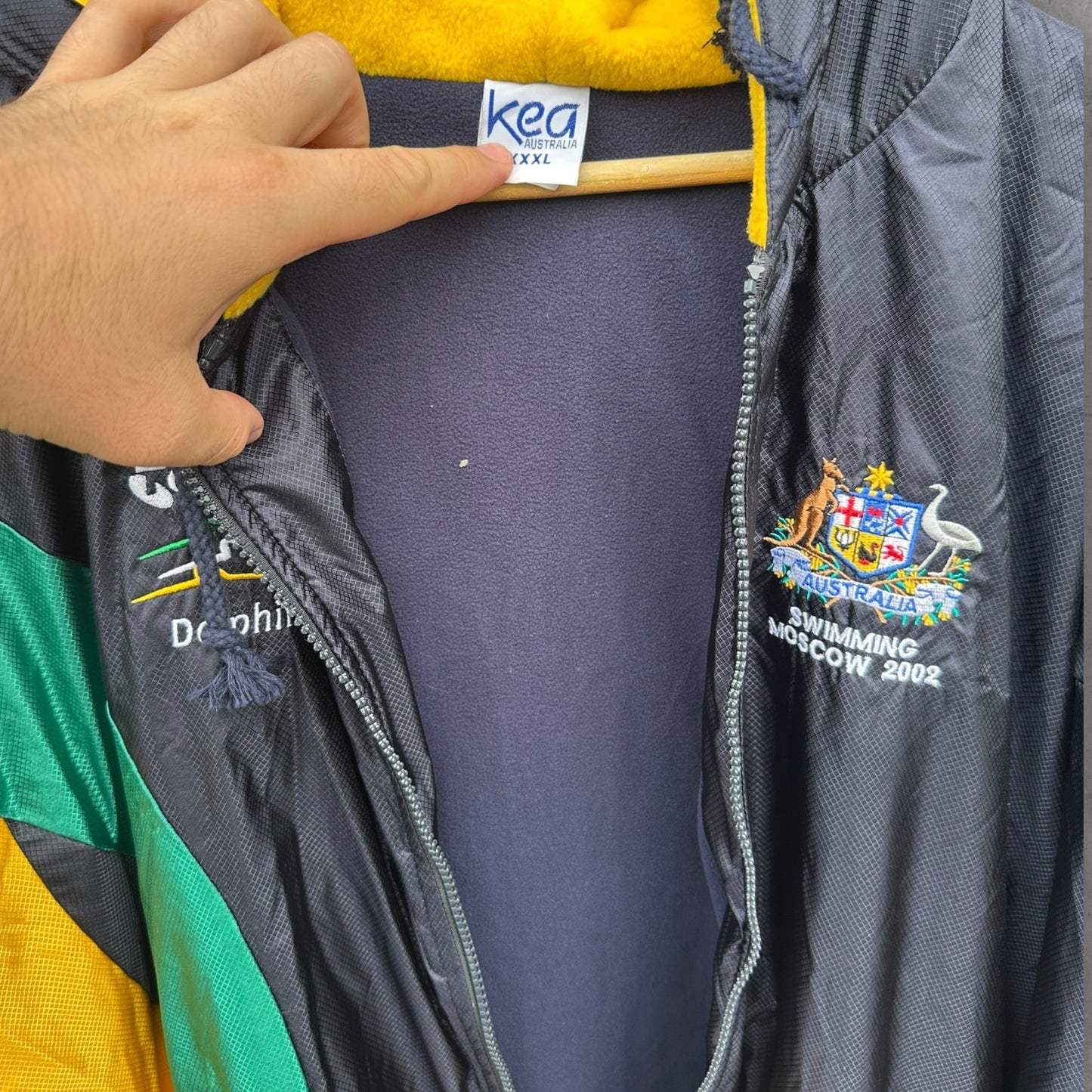 SWIMMING AUSTRALIA DOLPHINS ATHLETE ISSUED MOSCOW WORLD CHAMPIONSHIPS 2002 POOL SIDE JACKET
