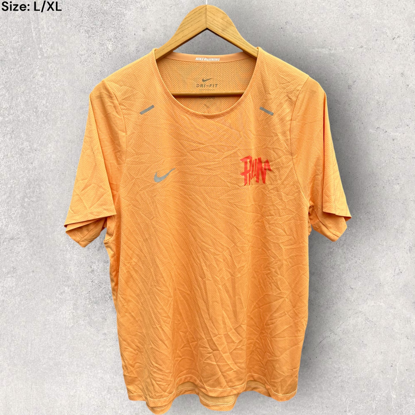 NIKE RISE 365 WILD RUN PEACH SHIRT