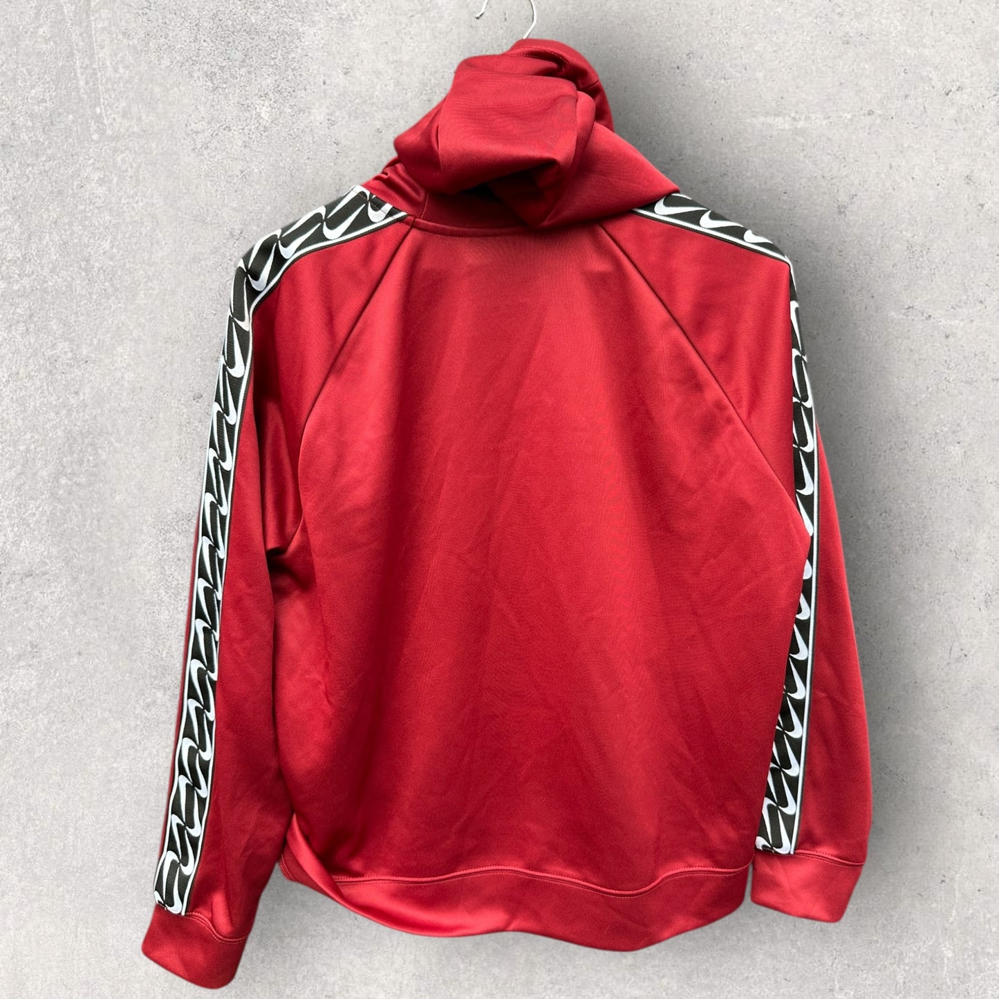 NIKE BURGUNDY MENS HOODED JUMPER CENTRE LOGO