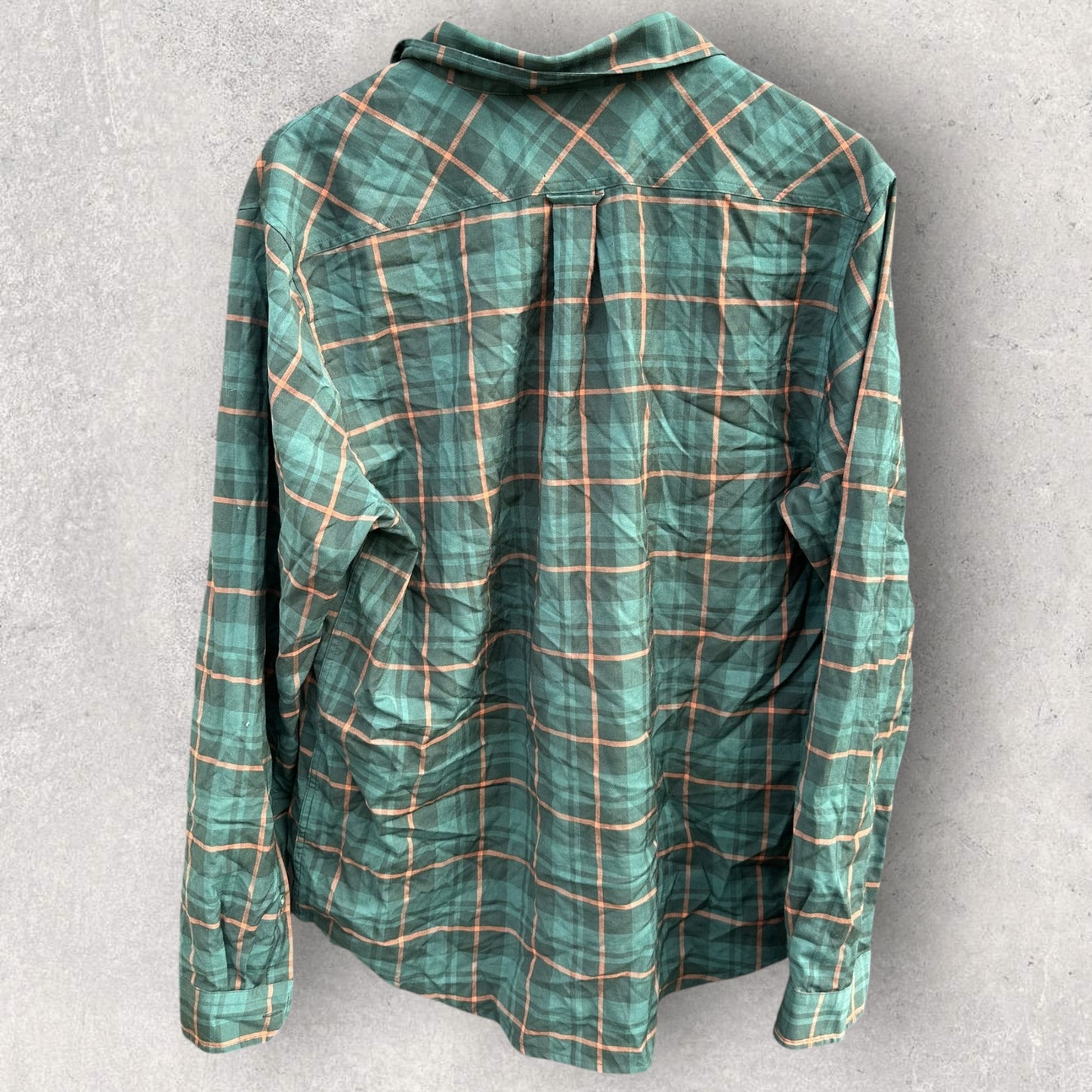 Kathmandu green checkered long sleeve button up shirt