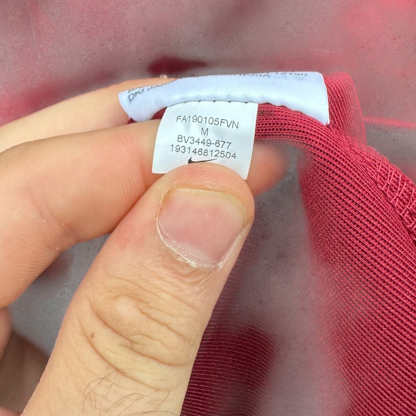 NIKE BURGUNDY MENS HOODED JUMPER CENTRE LOGO