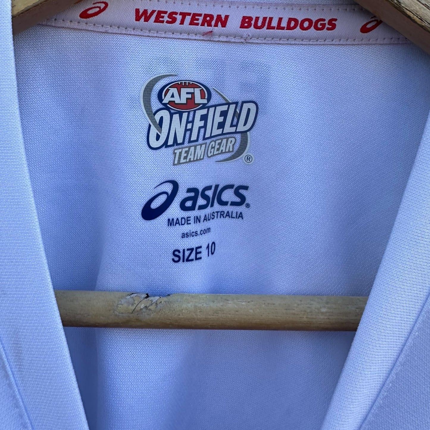 Western Bulldogs 2017 Premiers edition long sleeve white kids guernsey