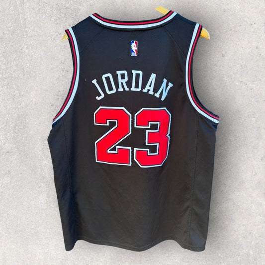MICHAEL JORDAN CHICAGO BULLS NIKE SWINGMAN JERSEY