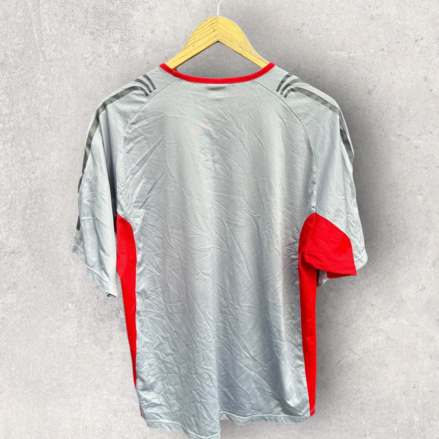 ADIDAS VINTAGE 2003 GREY SHORT SLEEVE SHIRT