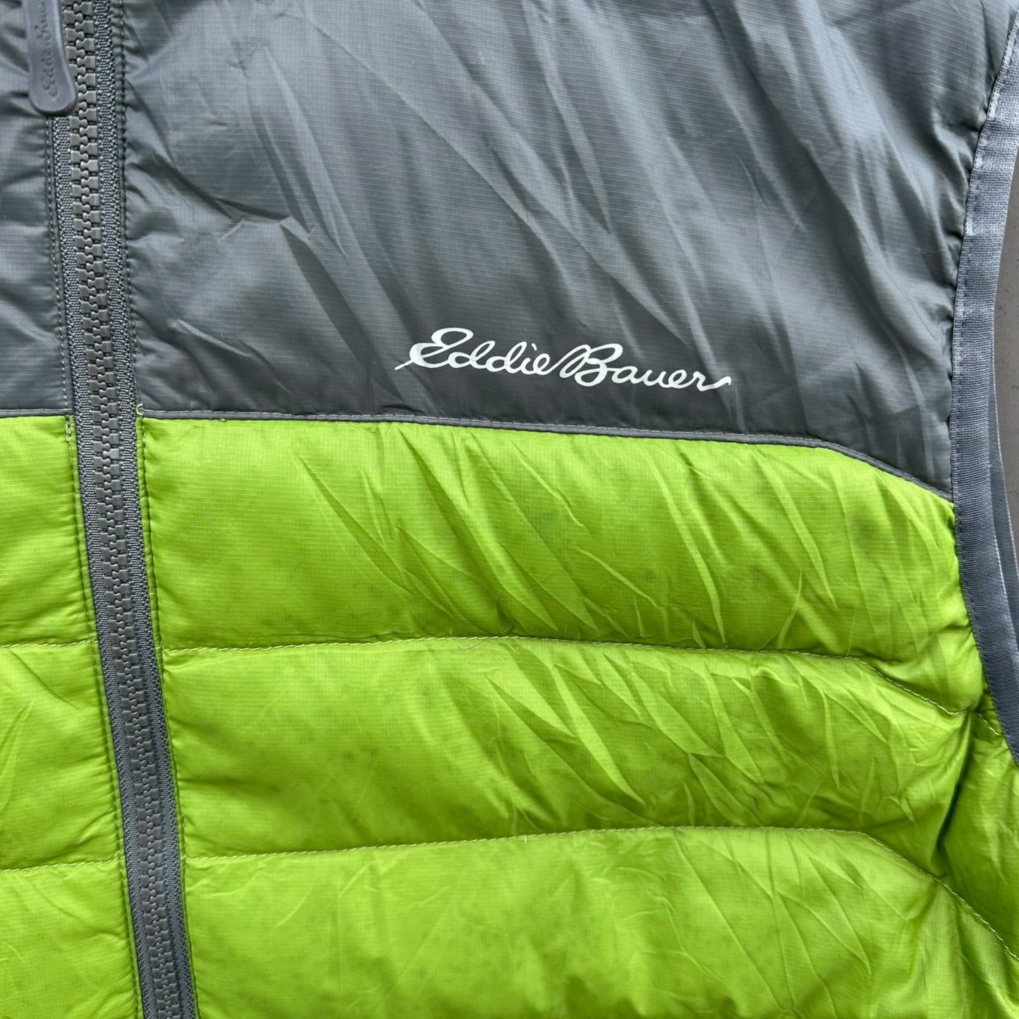 EDDIE BAUER GREEN SLEEVELESS PUFFER VEST