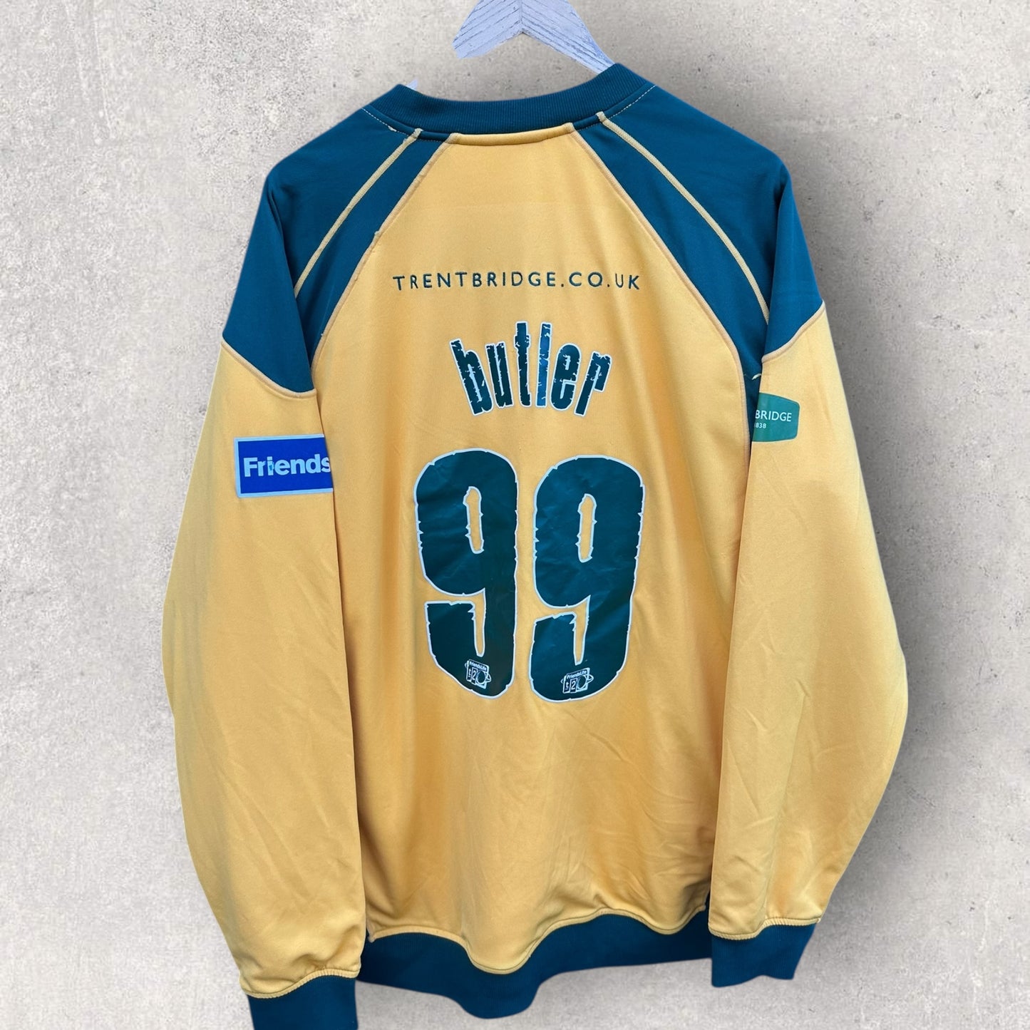 IAN BUTLER NOTTINGHAMPSHIRE OUTLAWS PLAYER ISSUED CRICKET JUMPER