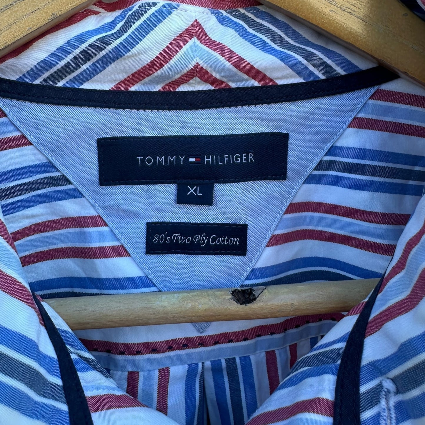TOMMY HILFIGER STRIPPED LONG SLEEVE BUTTON UP SHIRT