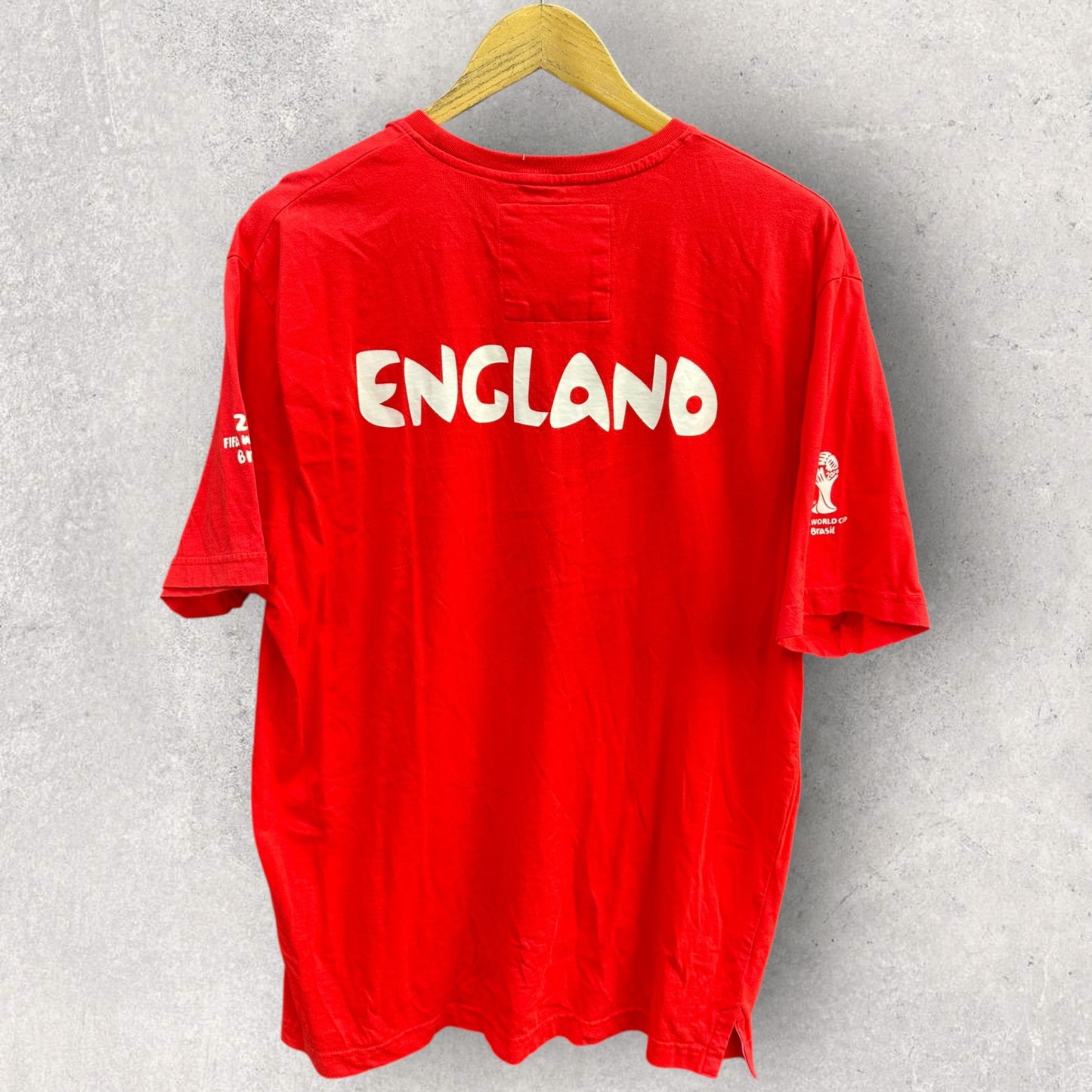 ENGLAND 2014 WORLD CUP FOOTBALL RED SHIRT