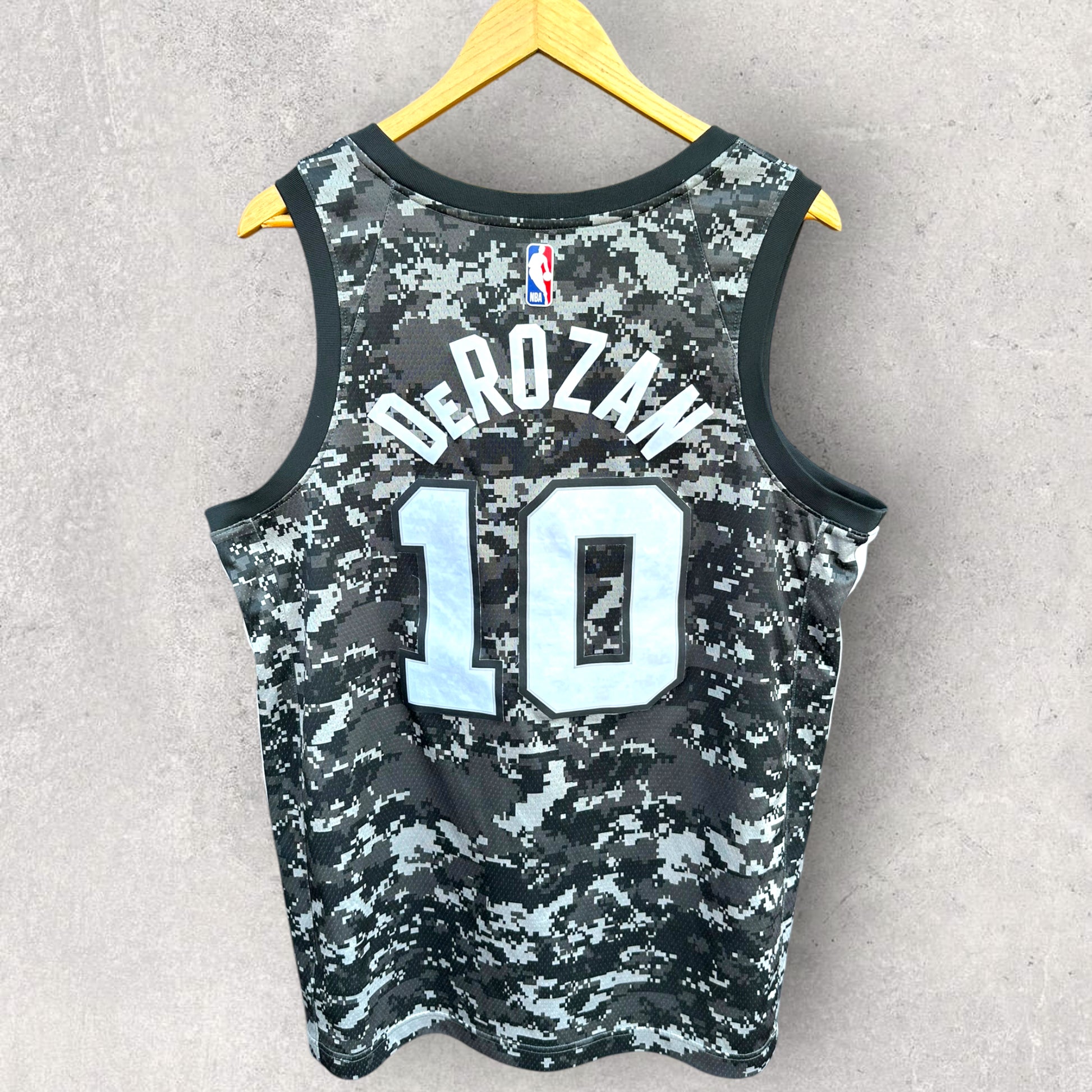 DEMAR DEROZAN SAN ANTONIO SPURS 2018-2019 CITY EDITION NBA NIKE JERSEY