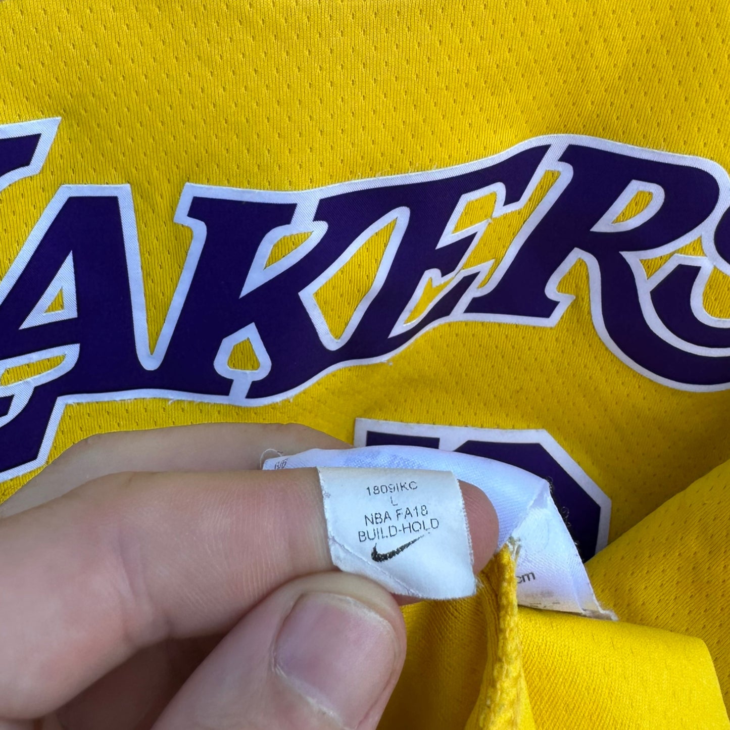 LEBRON JAMES LA LAKERS YELLOW NIKE JERSEY