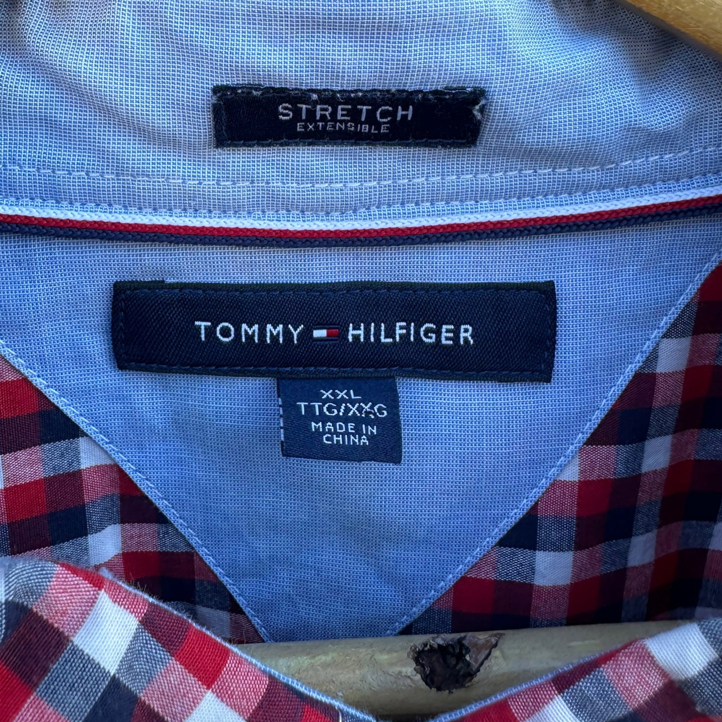 TOMMY HILFIGER LONG SLEEVE RED CHECKERED BUTTON UP SHIRT